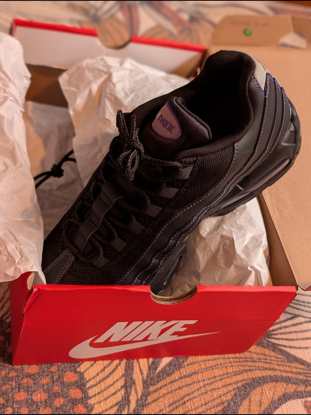 Nike Black Sneakers with Purple Accents - Picture 5 of 6